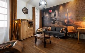 Le Petit Gentleman - Vienna authentica